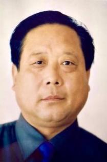 张毅