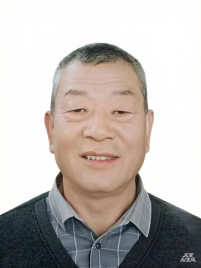 李明芳